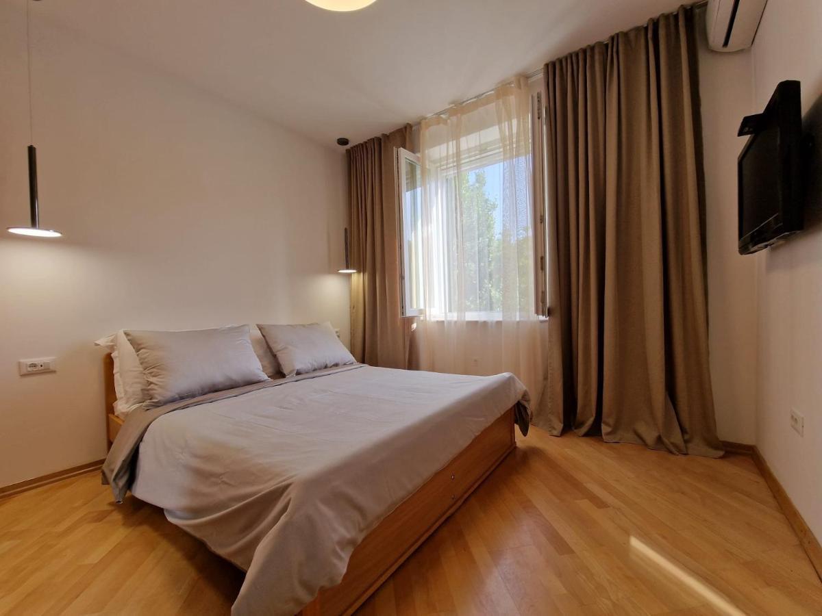 Guest House Laura Split Kültér fotó
